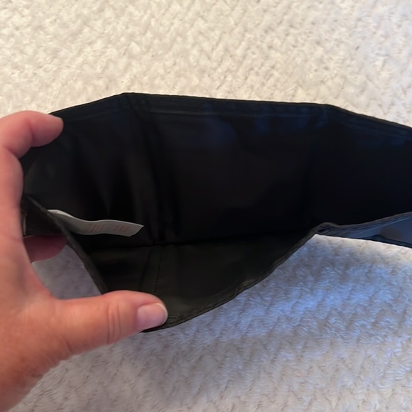 Marvel - Spider-Man Logo Big Face Kids Canvas Wallet Tri Fold Wallet NEW - Picture 4 of 4